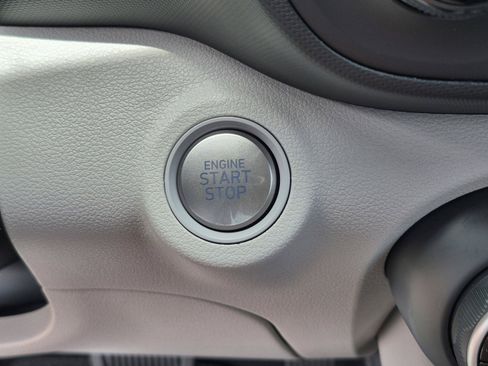 New 2026 Hyundai Venue SEL FWD image 31