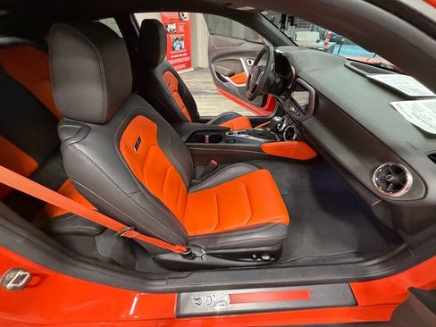 Used 2018 Chevrolet Camaro SS w/ Hot Wheels Edition image 43