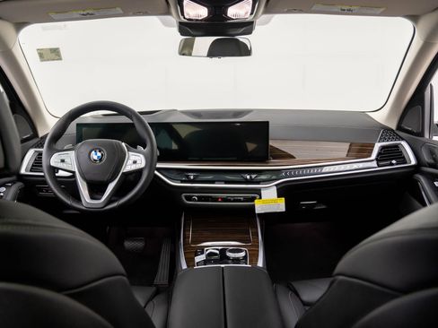 New 2026 BMW X7 xDrive40i image 9