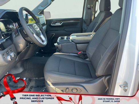 New 2025 GMC Sierra 1500 Elevation image 19
