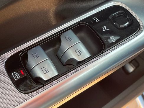 Used 2023 Mercedes-Benz EQE 500 4MATIC SUV w/ Pinnacle Trim Package image 16