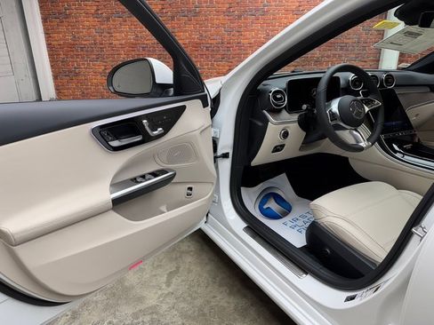New 2026 Mercedes-Benz C 300 4MATIC Sedan image 9