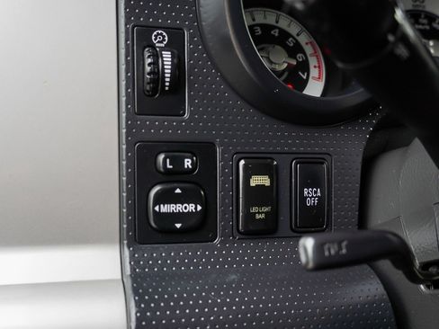 Used 2013 Toyota FJ Cruiser 4WD w/ Trail Teams Special Edition image 19