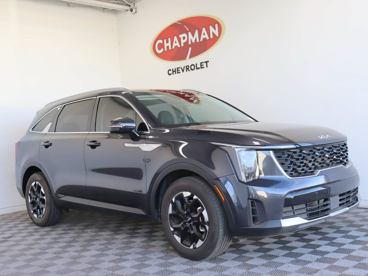 Used 2025 Kia Sorento S FWD image 1