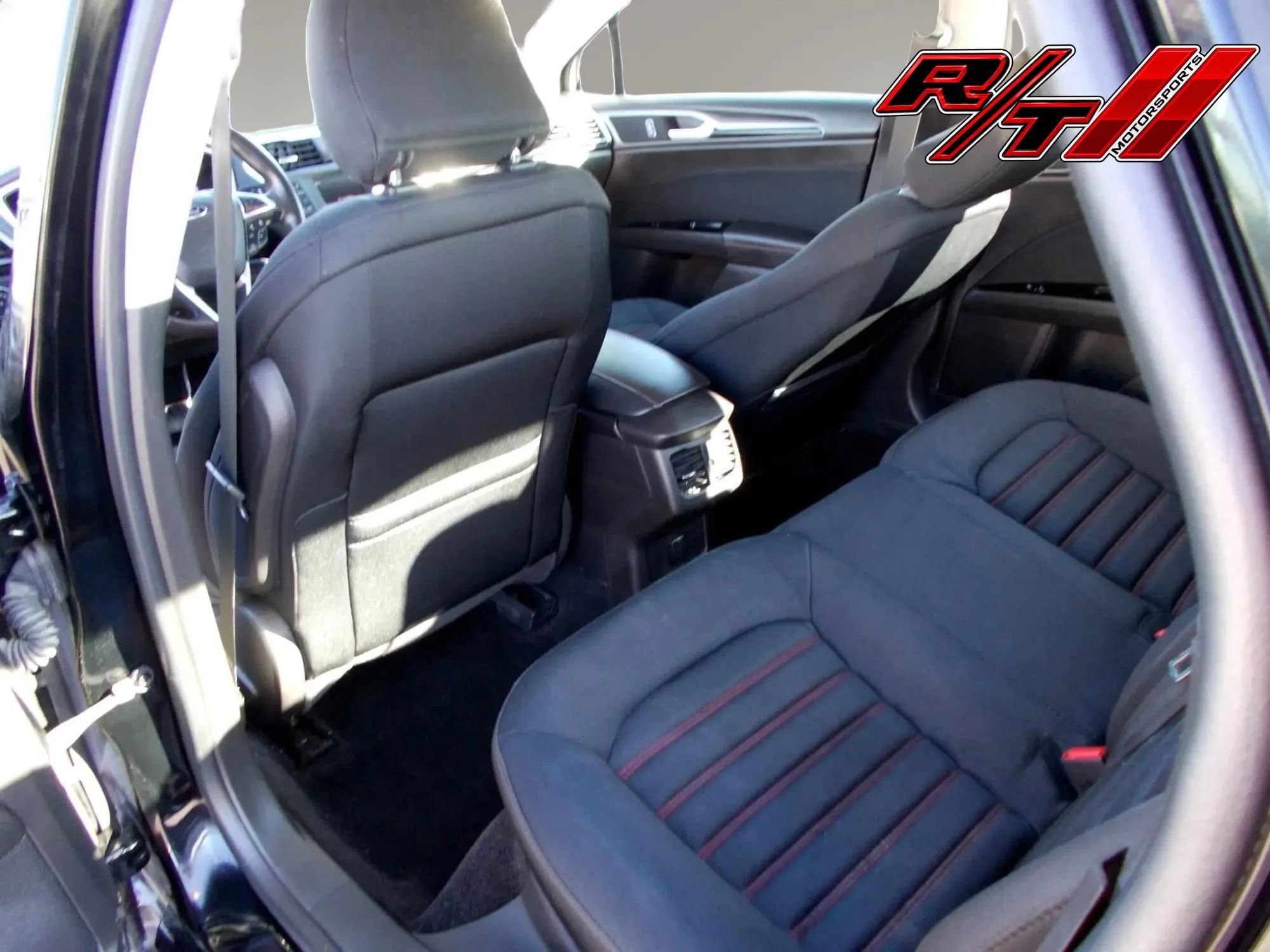 Used 2016 Ford Fusion SE w/ Equipment Group 201A AWD/4WD image 34
