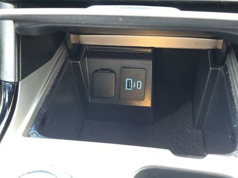 Used 2023 Ford Explorer ST-Line w/ Class IV Trailer Tow Package image 41