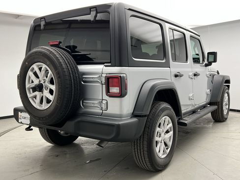 Used 2023 Jeep Wrangler Unlimited Sport AWD/4WD image 5