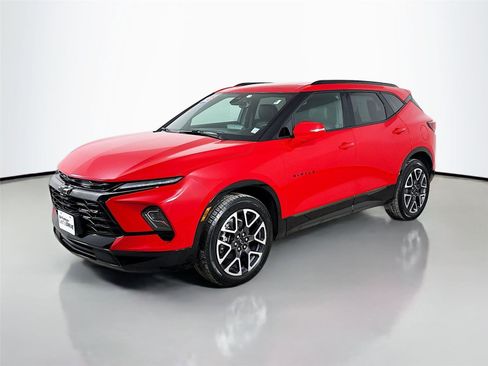 Used 2023 Chevrolet Blazer RS w/ Enhanced Convenience Package image 4