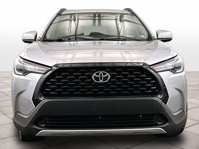 Used 2023 Toyota Corolla Cross LE AWD/4WD image 3