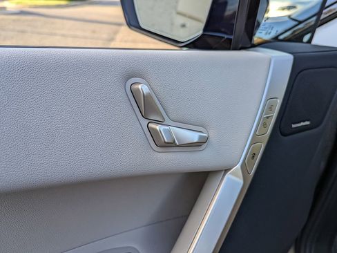 Used 2026 BMW iX xDrive60 w/ Premium Package image 9