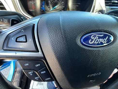 Used 2019 Ford Fusion SE FWD image 29