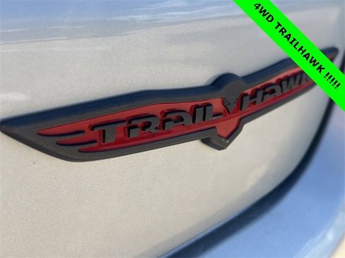 Used 2024 Jeep Compass Trailhawk image 14