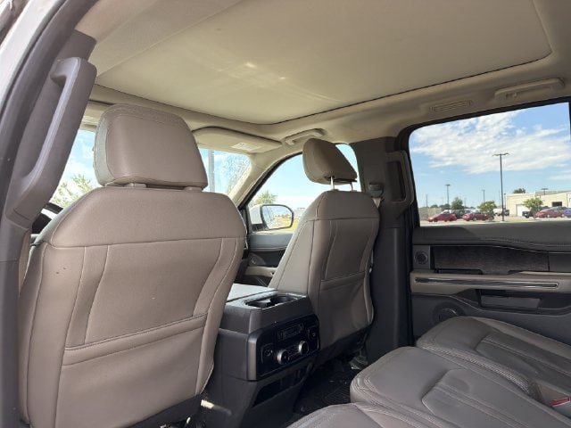 Used 2021 Ford Expedition Max Limited AWD/4WD image 13