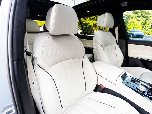 Used 2024 BMW X7 M60i w/ Executive Package AWD/4WD image 46