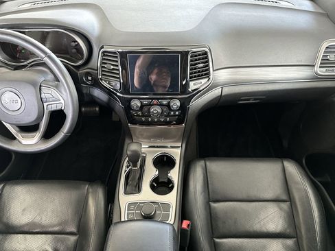 Used 2019 Jeep Grand Cherokee Limited w/ Luxury Group II image 17
