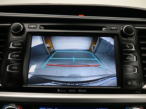 Used 2019 Toyota Highlander XLE image 20