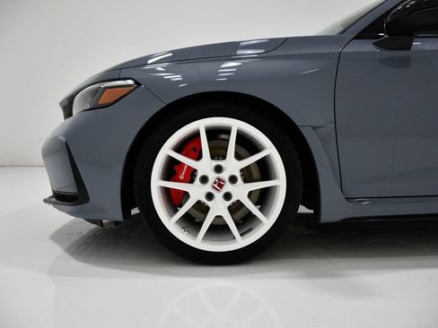 Used 2025 Honda Civic Type R image 7