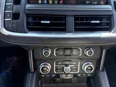Used 2021 GMC Yukon AT4 w/ Rear Media and Nav Package AWD/4WD image 27