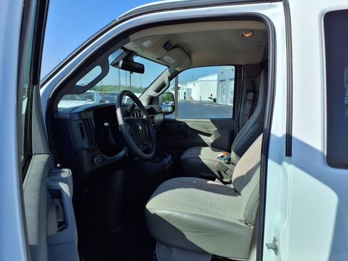 Used 2024 Chevrolet Express 3500 LT w/ LT Preferred Equipment Group image 19