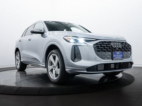 New 2025 Audi Q5 2.0T Premium Plus image 1