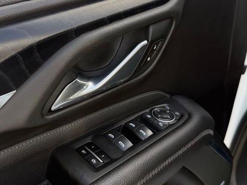 Used 2021 GMC Yukon Denali AWD/4WD image 15