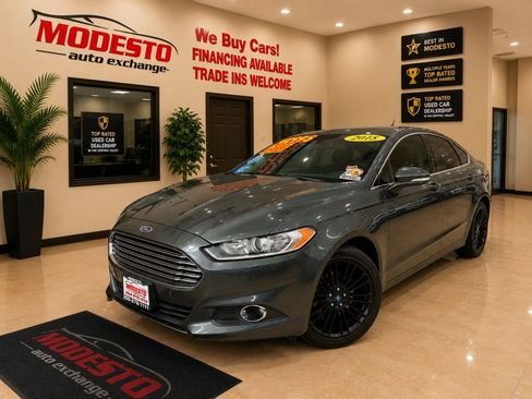 Used 2015 Ford Fusion SE w/ Equipment Group 202A FWD image 7