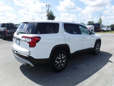 Used 2022 GMC Acadia SLE w/ LPO, Floor Liner Package FWD image 2