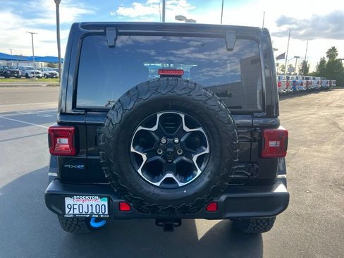 Used 2023 Jeep Wrangler Unlimited Rubicon 4xe w/ Cold Weather Group AWD/4WD image 13
