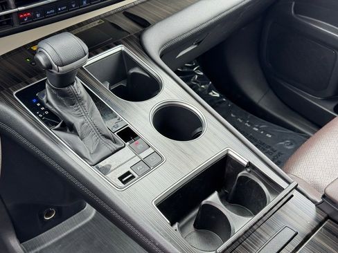 Certified 2021 Toyota Sienna Platinum image 16