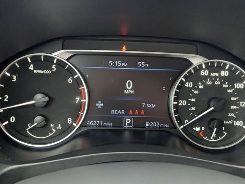 Used 2024 Nissan Altima 2.5 SV image 11