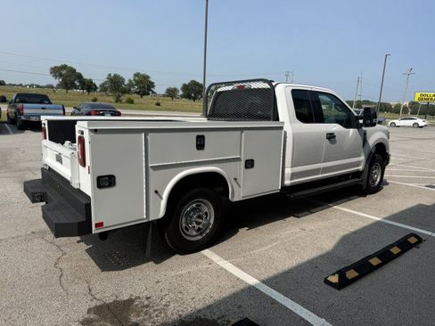 Used 2020 Ford F250 XLT w/ XLT Value Package AWD/4WD image 2