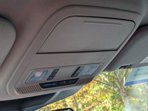 Certified 2021 Ford Explorer XLT image 23