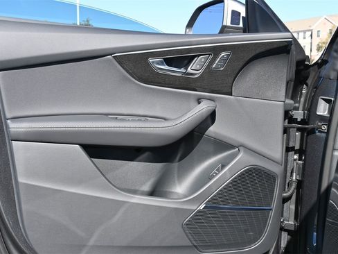 New 2026 Audi Q8 Premium Plus image 16