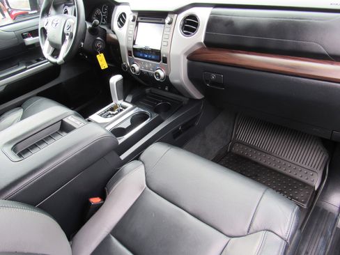 Used 2019 Toyota Tundra Limited w/ Limited Premium Package image 16