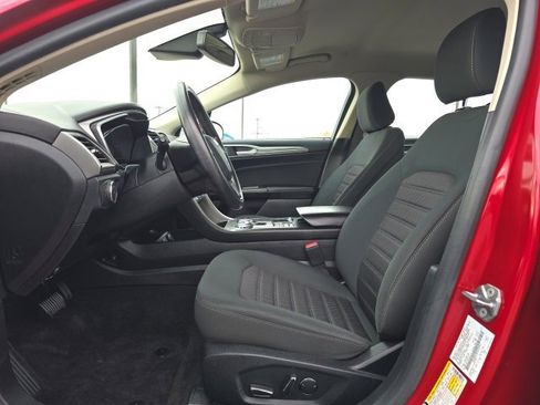 Certified 2020 Ford Fusion SE image 11