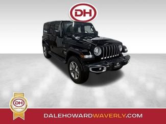 Used 2019 Jeep Wrangler Unlimited Sahara AWD/4WD video 1