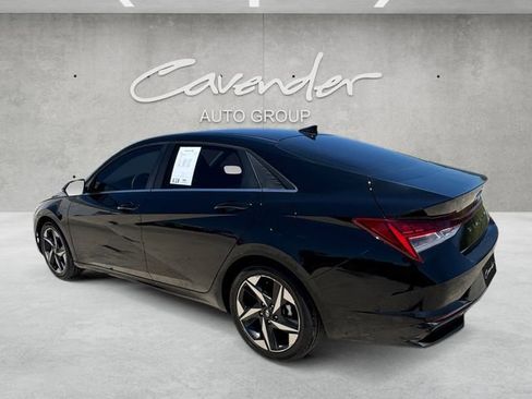 Used 2023 Hyundai Elantra Limited FWD image 14