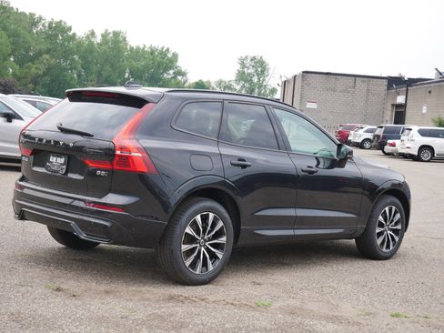 New 2025 Volvo XC60 B5 Core w/ Protection Package Premier image 3