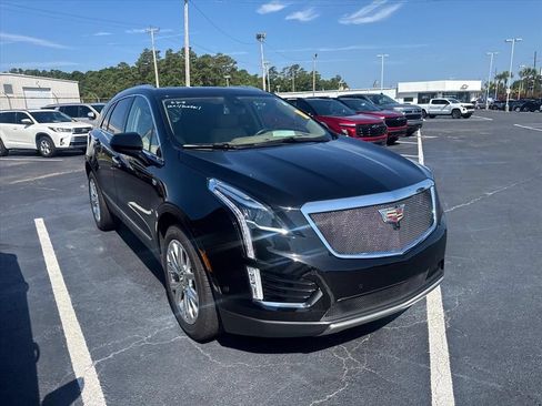 Used 2017 Cadillac XT5 Platinum w/ Driver Assist Package AWD/4WD image 1
