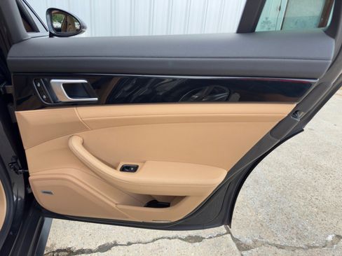 Used 2021 Porsche Panamera 4S image 48