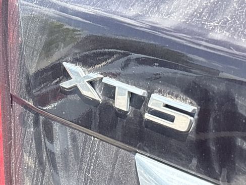Used 2021 Cadillac XT5 Premium Luxury FWD image 10