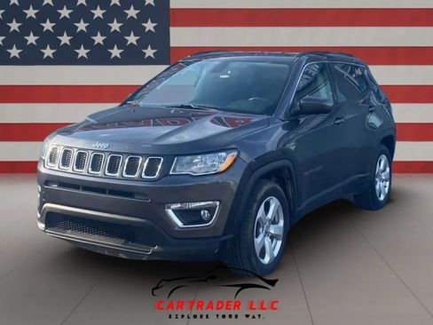 Used 2019 Jeep Compass Latitude w/ Popular Equipment Group FWD image 2