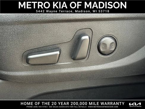Used 2025 Kia Telluride S AWD/4WD image 14