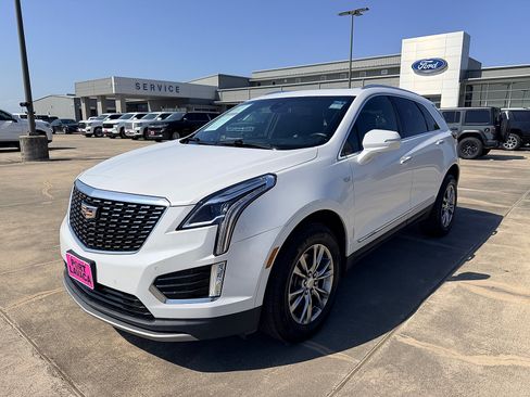 Used 2021 Cadillac XT5 Premium Luxury FWD image 3