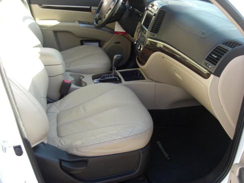 Used 2011 Hyundai Santa Fe Limited w/ Navigation Pkg 4 image 19