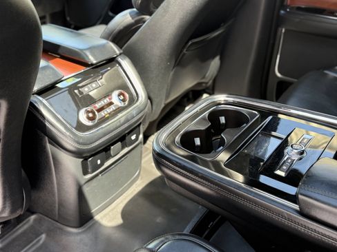 Used 2020 Lincoln Navigator L Reserve RWD image 24