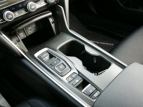 Used 2022 Honda Accord Sport image 19