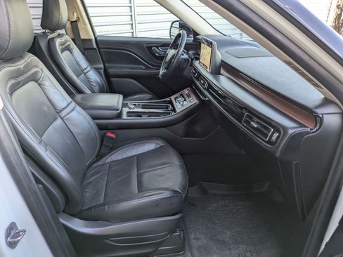 Used 2022 Lincoln Aviator Reserve w/ Elements Package Plus image 34