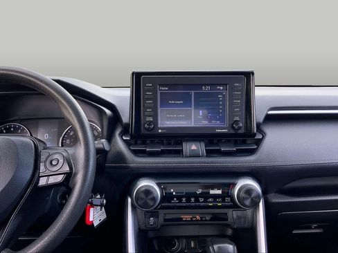 Used 2022 Toyota RAV4 LE FWD image 7