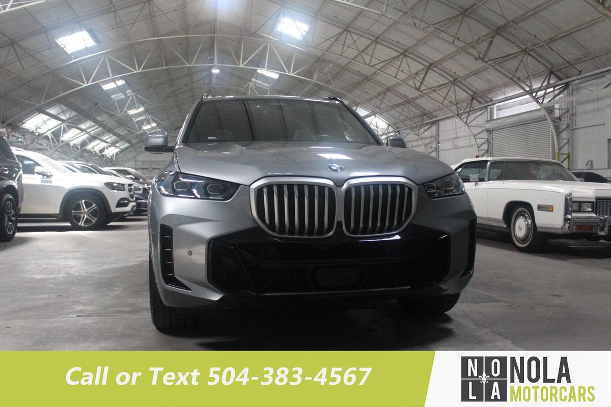 Used 2024 BMW X5 xDrive40i w/ M Sport Package AWD/4WD image 6